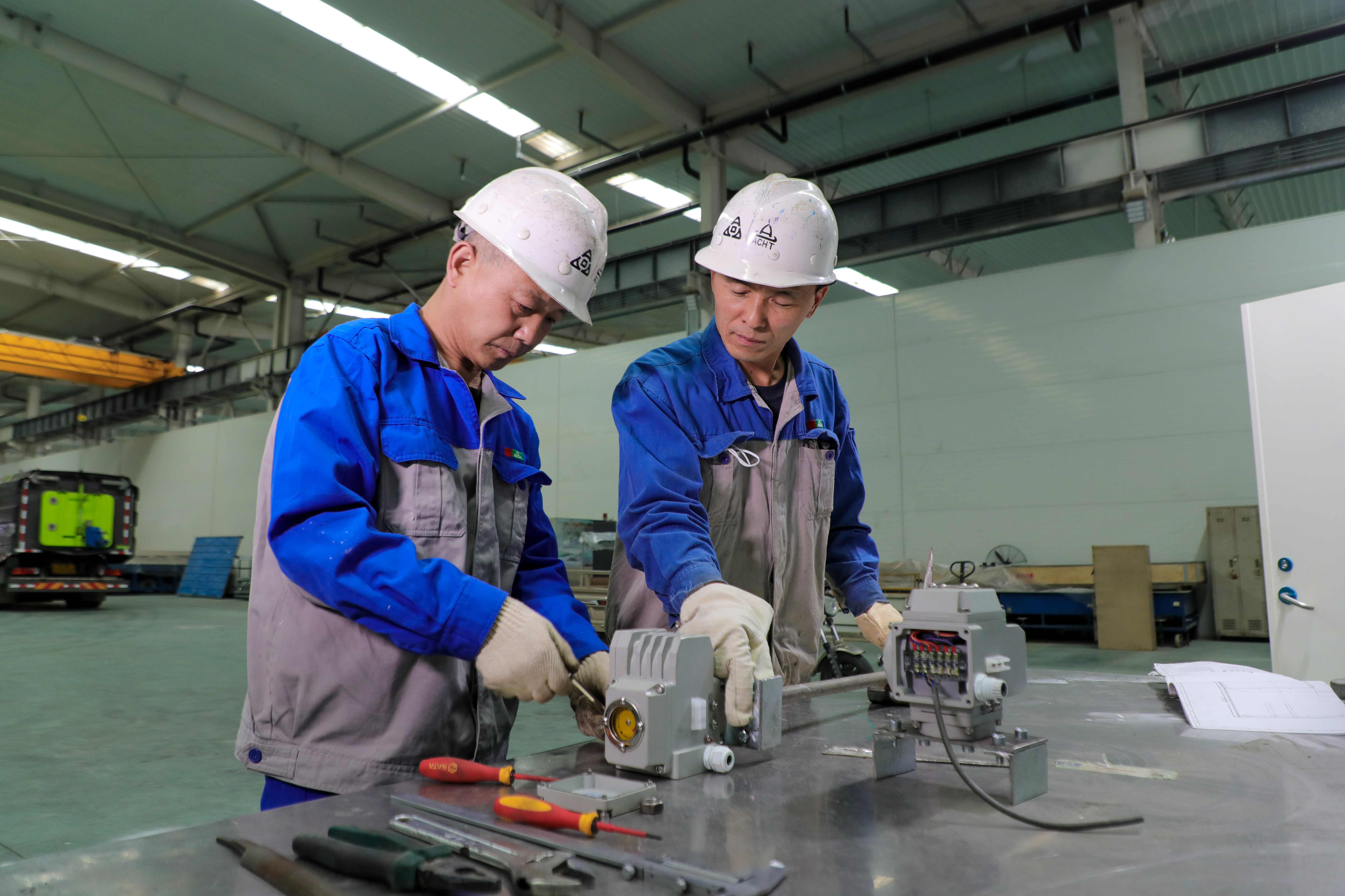 安陽(yáng)市工人先鋒號(hào)：光熱科技設(shè)備維修車間整備系