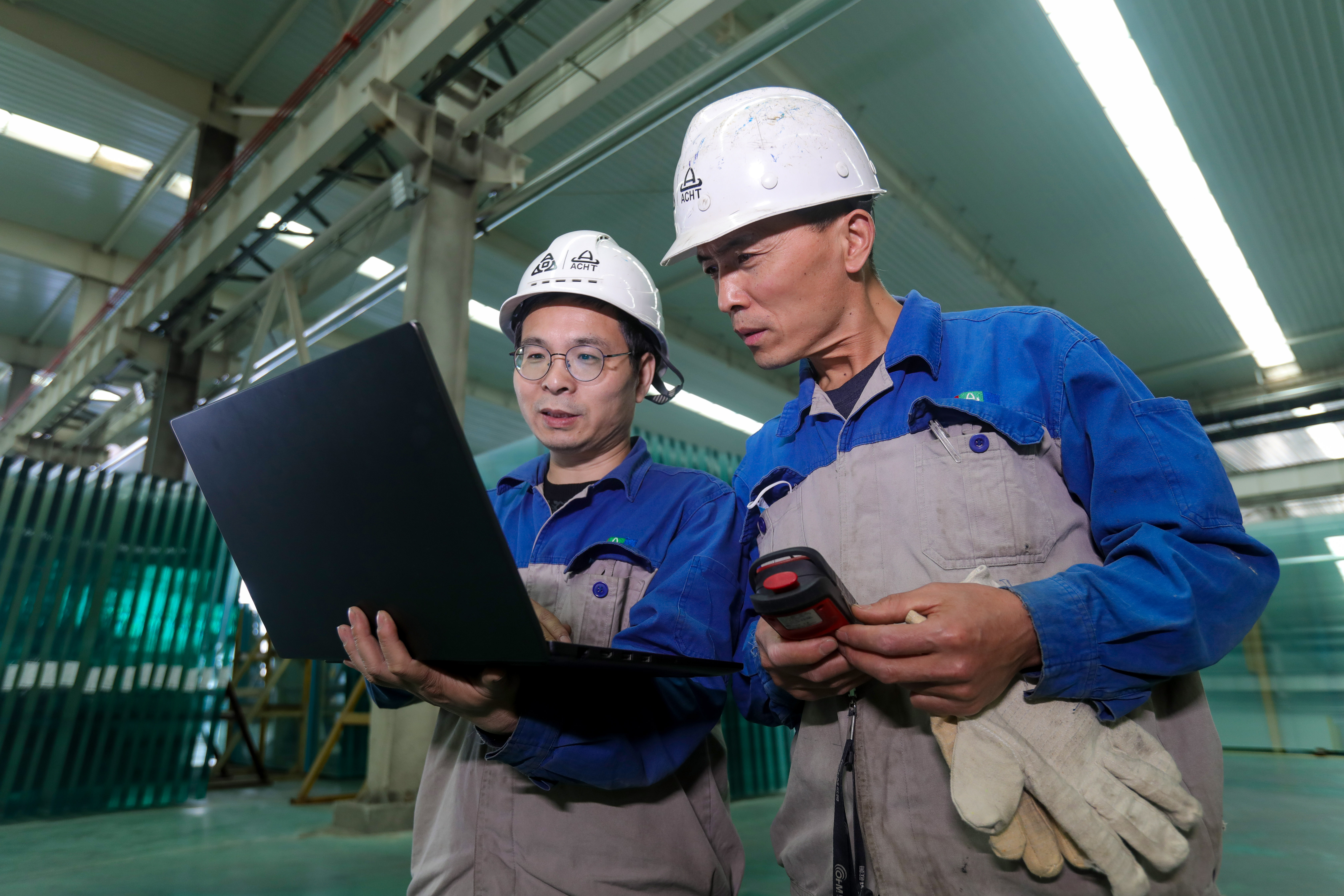 安陽(yáng)市工人先鋒號(hào)：光熱科技設(shè)備維修車間整備系