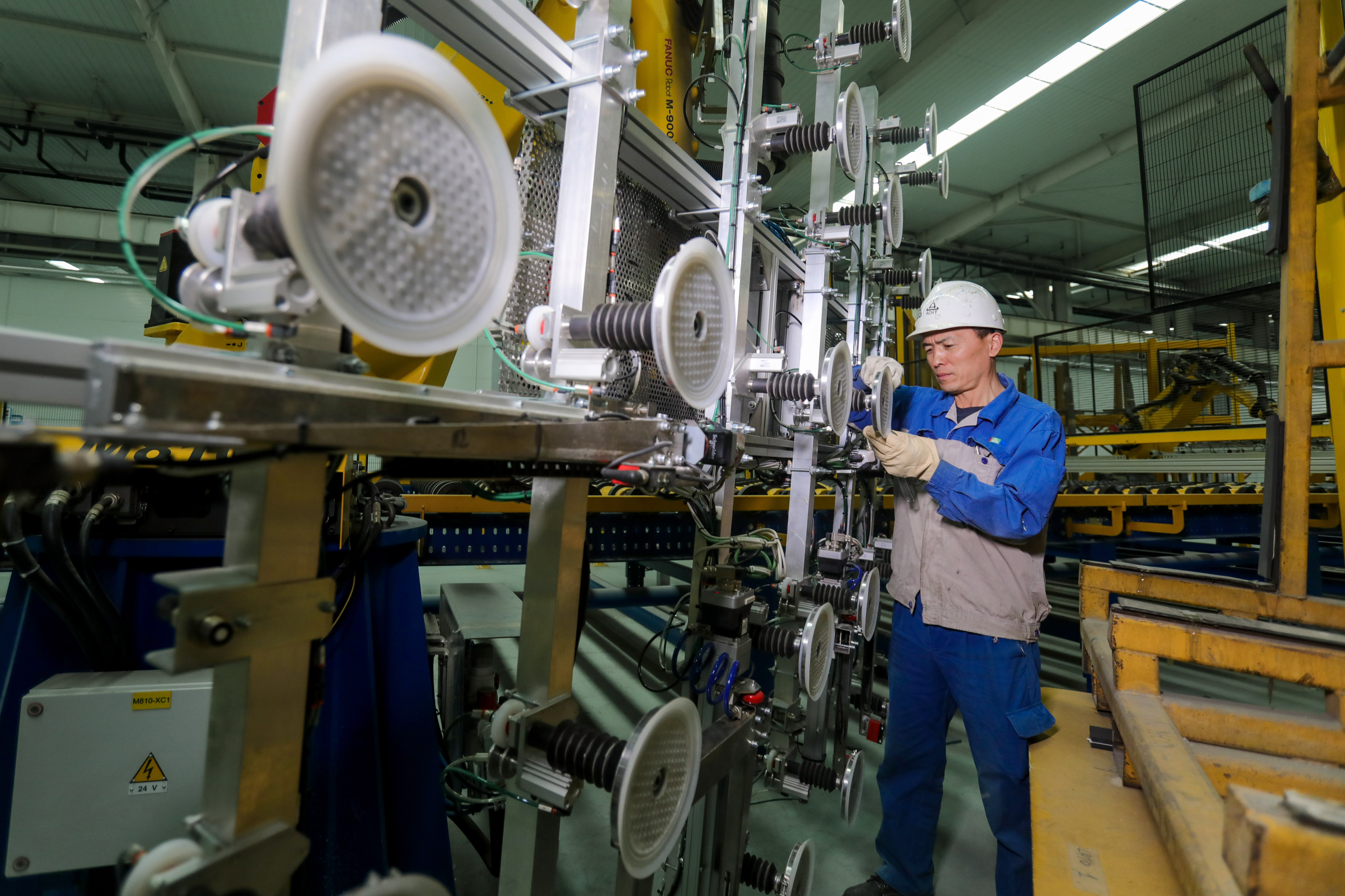 安陽(yáng)市工人先鋒號(hào)：光熱科技設(shè)備維修車間整備系