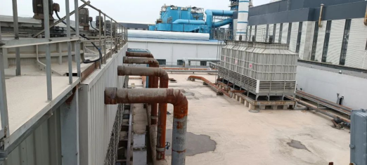 涉水搶修 筑牢屏障——光伏新材料搶修疏通循環(huán)水冷卻塔進水管道紀(jì)實