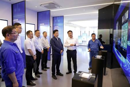 打造向上向前第一象限生力軍 錘煉甘于做人做事作難、受苦受累受屈的企業家隊伍——河南投資集團黨委書記、董事長劉新勇蒞臨安彩高科開展主題教育調研